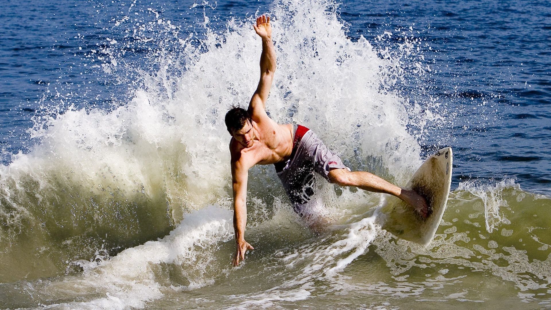 _冬季冰川徒步：勇闯极寒的壮观景象_，旅游冰川