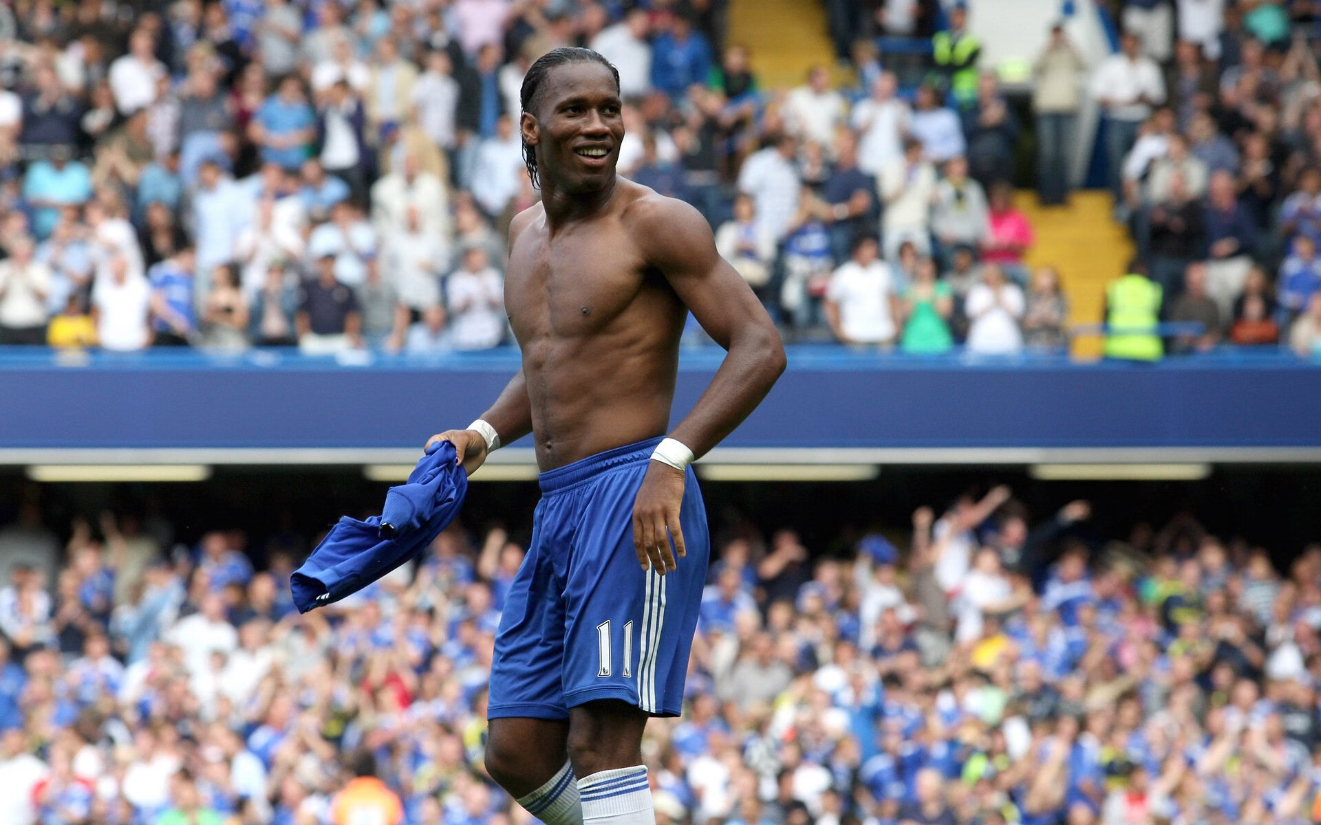 英超裁判争议不断，影响比赛结果，英超裁判主队