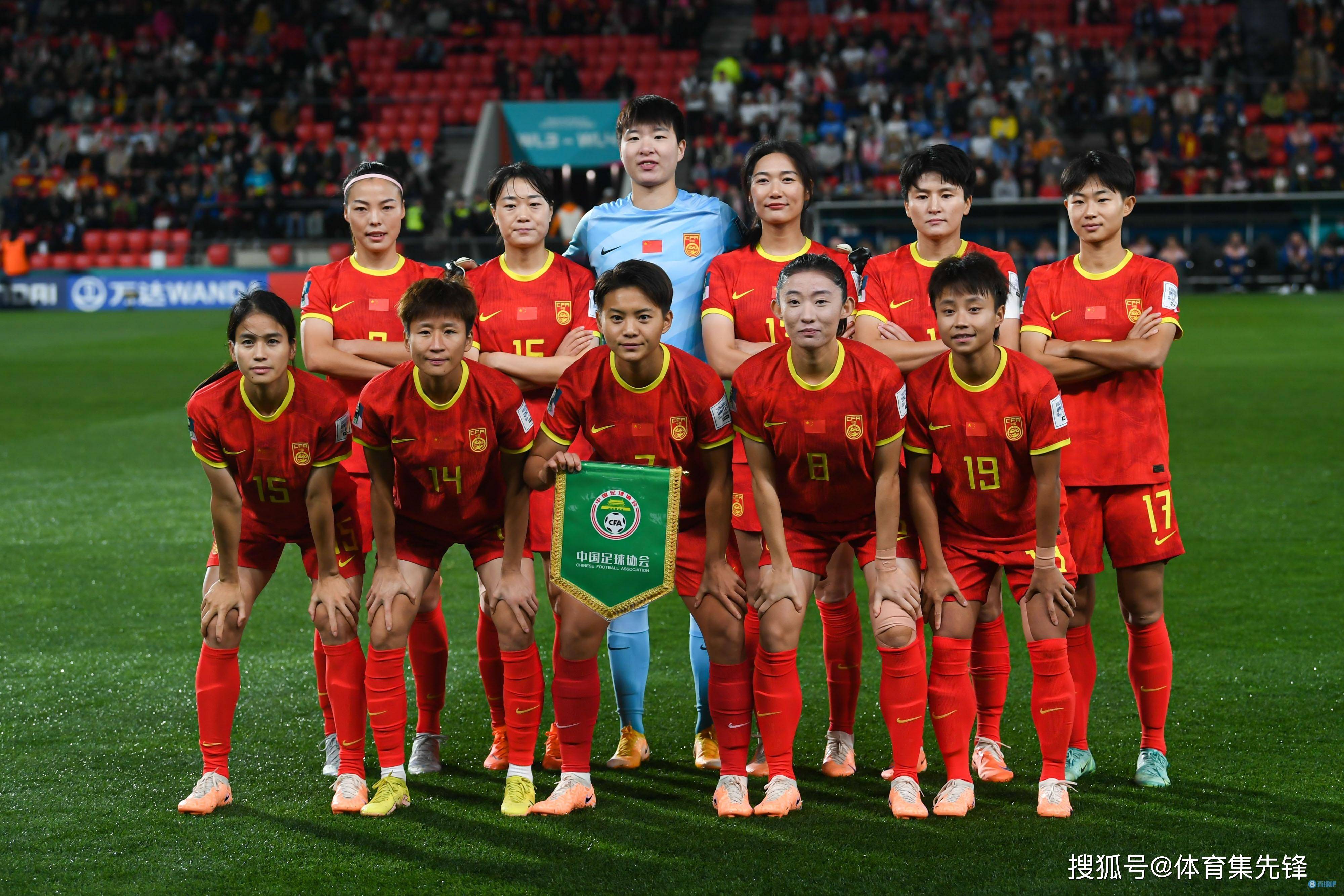 包含乐鱼体育:中国女足“世界杯备战”进入倒计时，球迷：铿锵玫瑰能否再次绽放？的词条